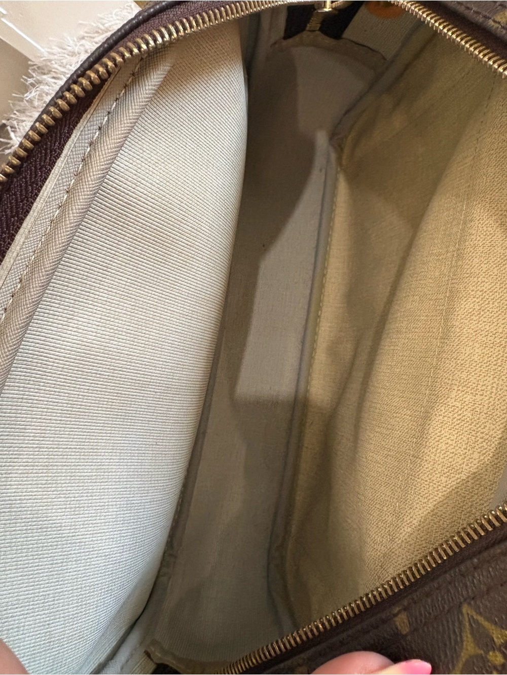 Louis Vuitton Brown Monogram Messenger Bag with Tan Trim - Picture 8 of 11
